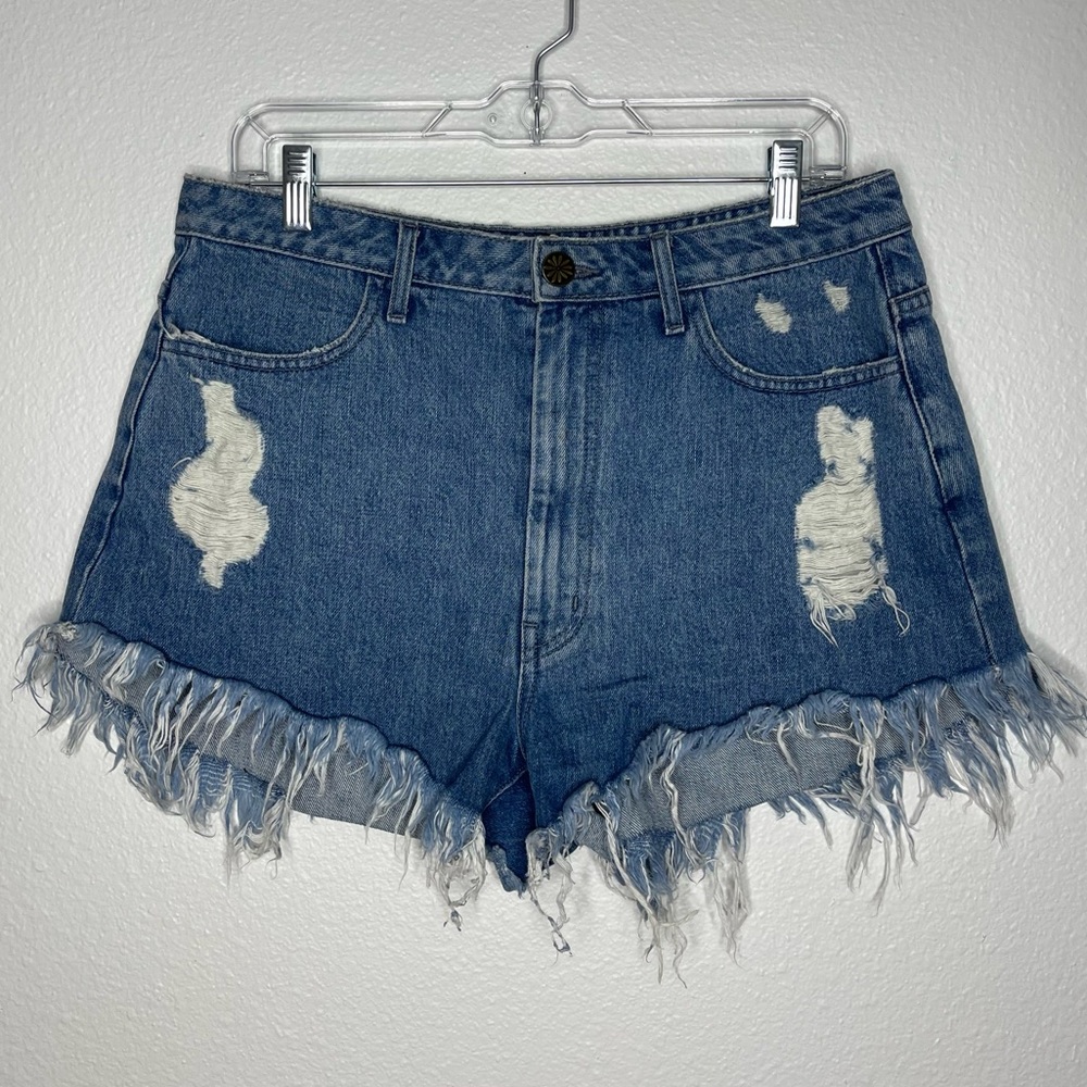 Show Me Your Mumu Medium Wash Distressed Houston High Waisted Shorts Size 32